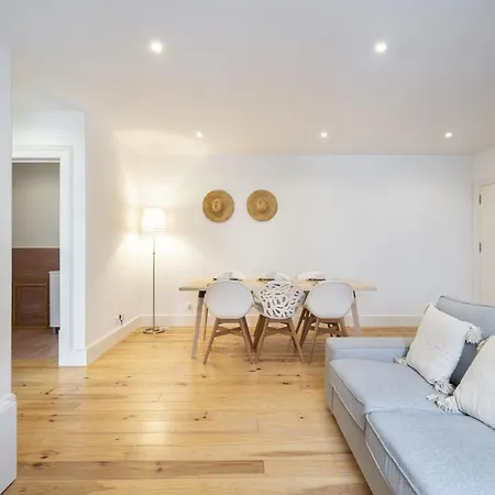 Warm And Cozy Parquet Flooring In * Almada